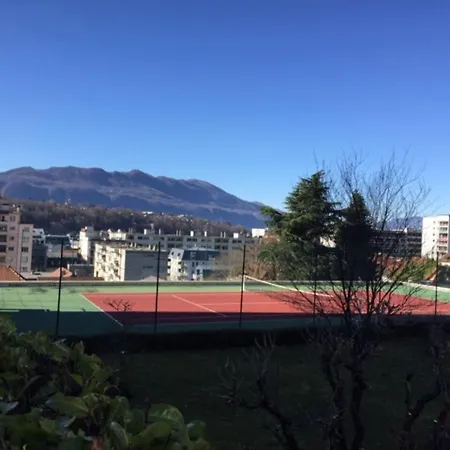 Appartement T1 Moderne Lumineux Avec Terrasse Et Parking Privatif ! - Fr-1-555-70 Aix-les-Bains