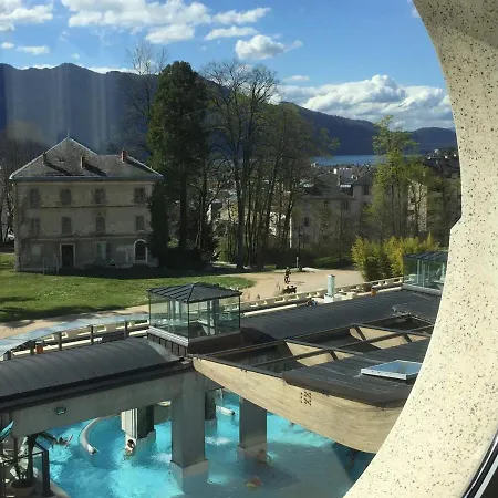 Appartement T1 Moderne Et Lumineux Avec Terrasse Et Parking ! - Fr-1-555-70 *